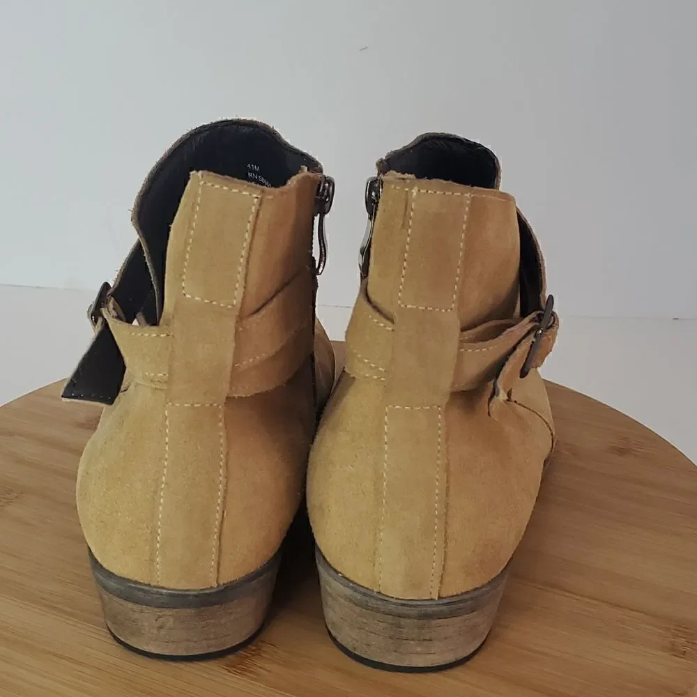The Rail Seneca Buckle Zip Up Ankle Boot Camel Tan Suede Men's Size 41M / US 8